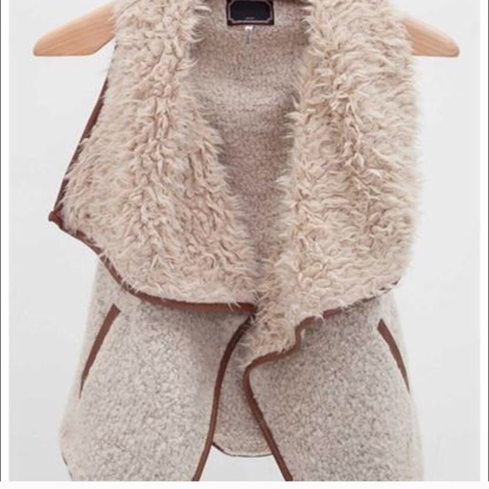 ***SOLD*** Faux shearling vest