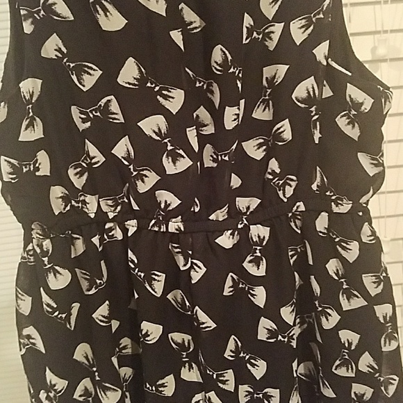 Girls dress - Picture 4 of 4