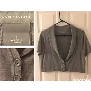 ‼️FINAL PRICE DROP‼️Ann Taylor Shrug