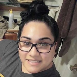 Meet your Posher, Daniela