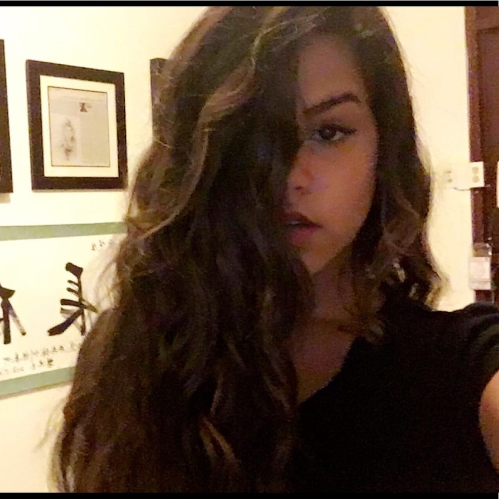 Meet your Posher, Gabriela