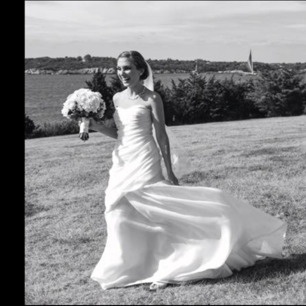 Monique Lhuillier wedding dress Delphine