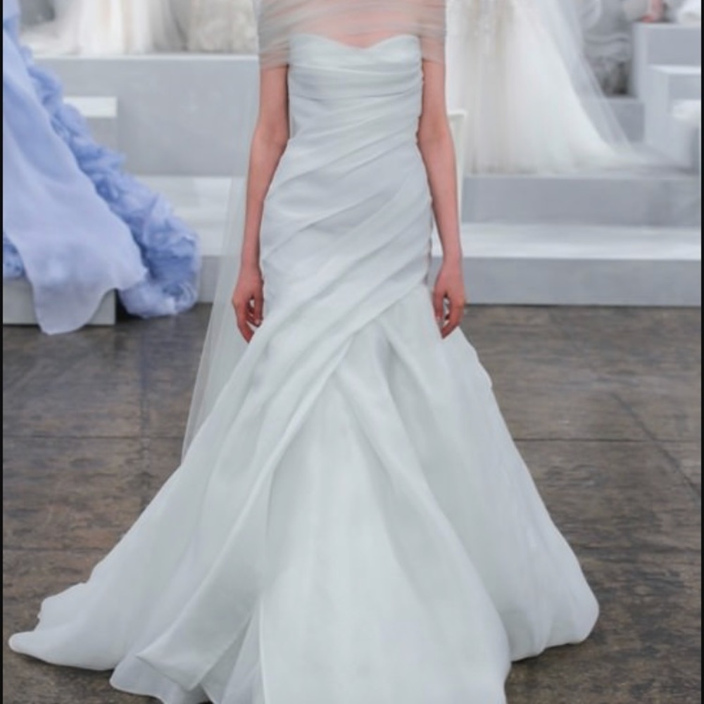 Monique Lhuillier wedding dress Delphine - Picture 4 of 5