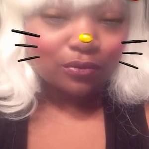 Meet your Posher, Crystal