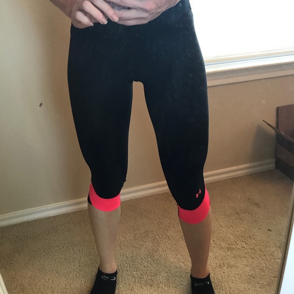Under Armour cropped pants - Picture 2 of 4