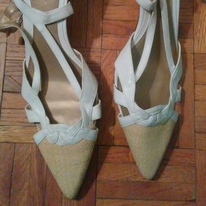 NWT Predictions two tone pointy shoes