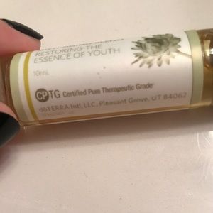 doTERRA Makeup - doTerra Immortelle Anti-Aging Rollerball-Like New doTERRA Makeup - doTerra Immortelle Anti-Aging Rollerball-Like New