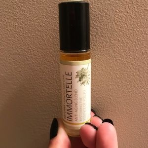 doTERRA Makeup - doTerra Immortelle Anti-Aging Rollerball-Like New doTERRA Makeup - doTerra Immortelle Anti-Aging Rollerball-Like New