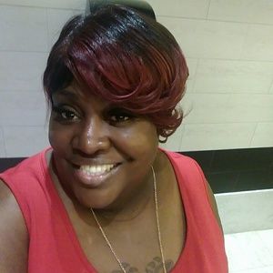 Meet your Posher, Alisa