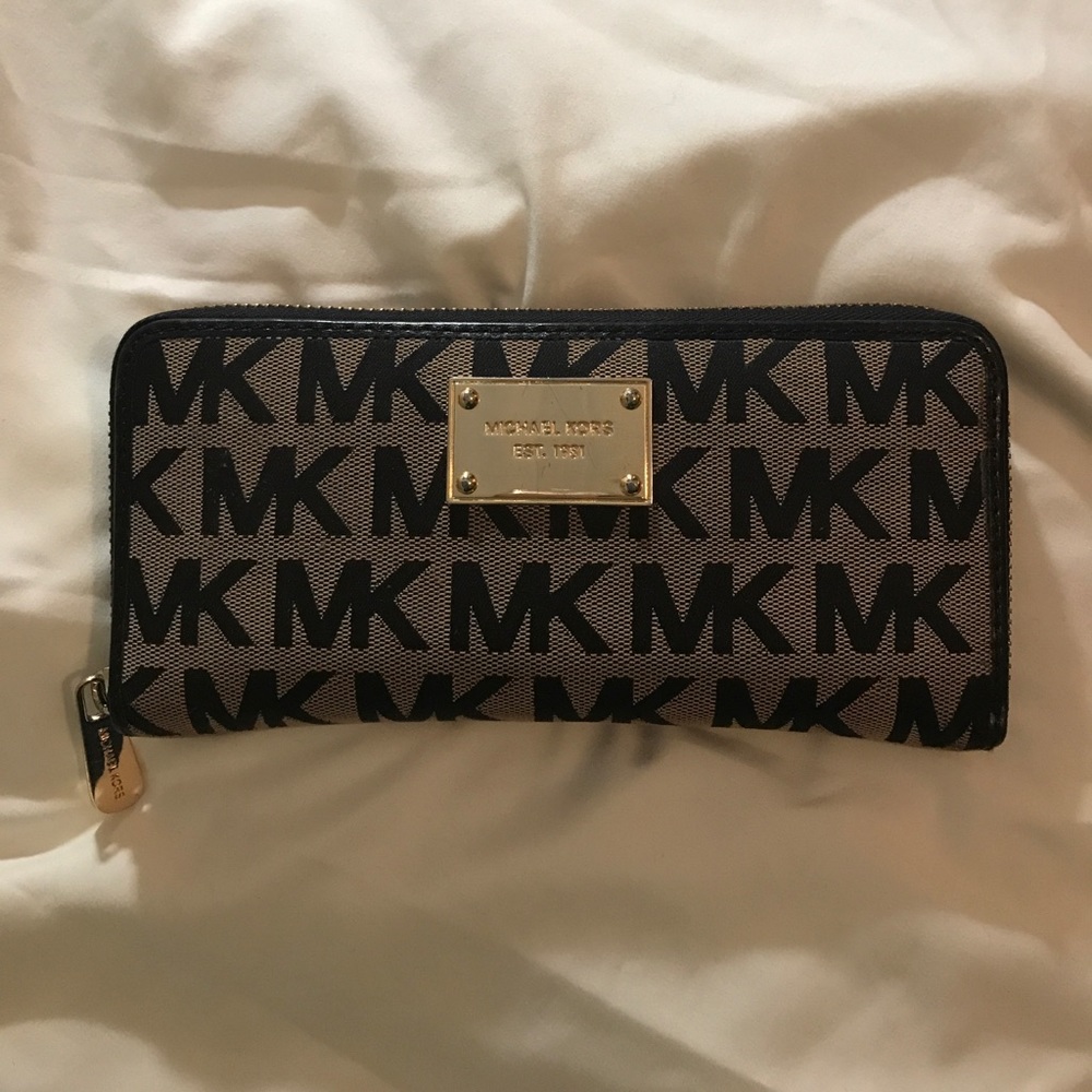 Michael Kors wallet