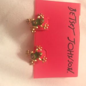 Cute frog earrings 🐸