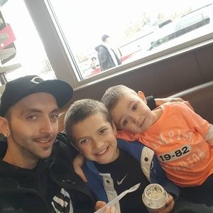 Meet your Posher, Brandon