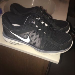 Nike Dual Fusion Shoes