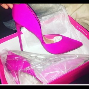 Fuschia heels 👠