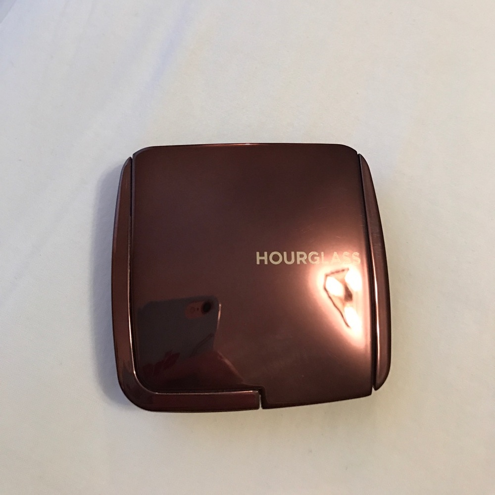 Hourglass Ambient Lighting Powder