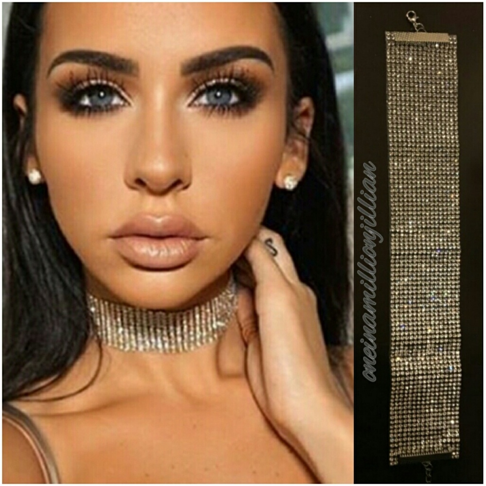 Sparkling Rhinestone Choker Necklace - Picture 4 of 5