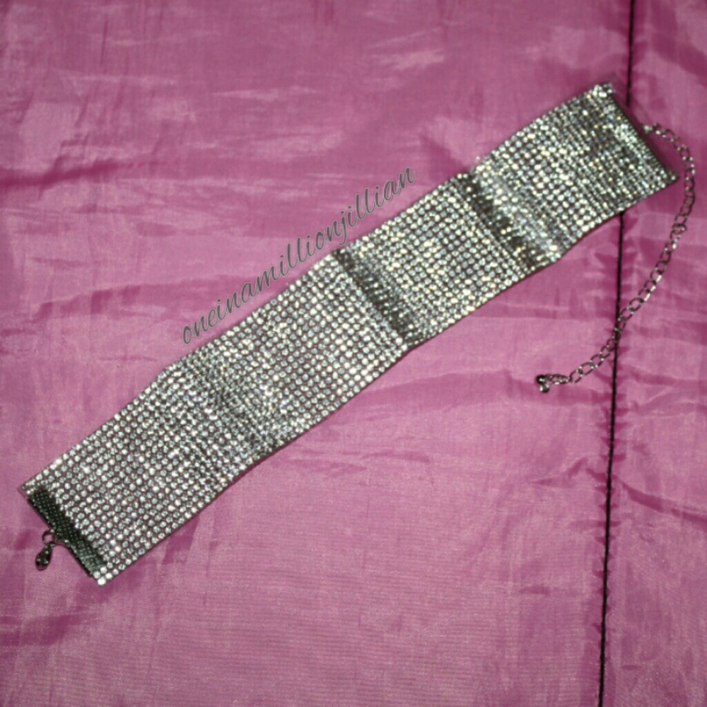 Sparkling Rhinestone Choker Necklace - Picture 2 of 5