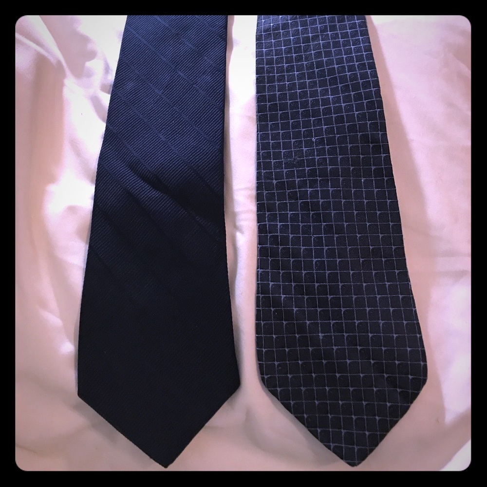 Set of 2 Tommy Hilfiger ties