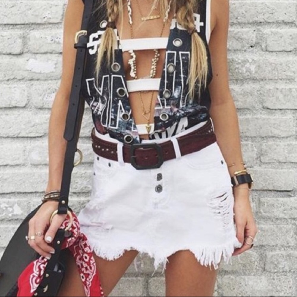 PLS HELP ME FIND LF BODYSUITS