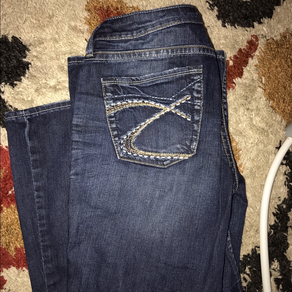 Silver Jeans - Picture 2 of 8