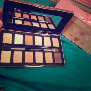 BH Cosmetics-12 Shadow Shimmer Palate-"Nude Rose"