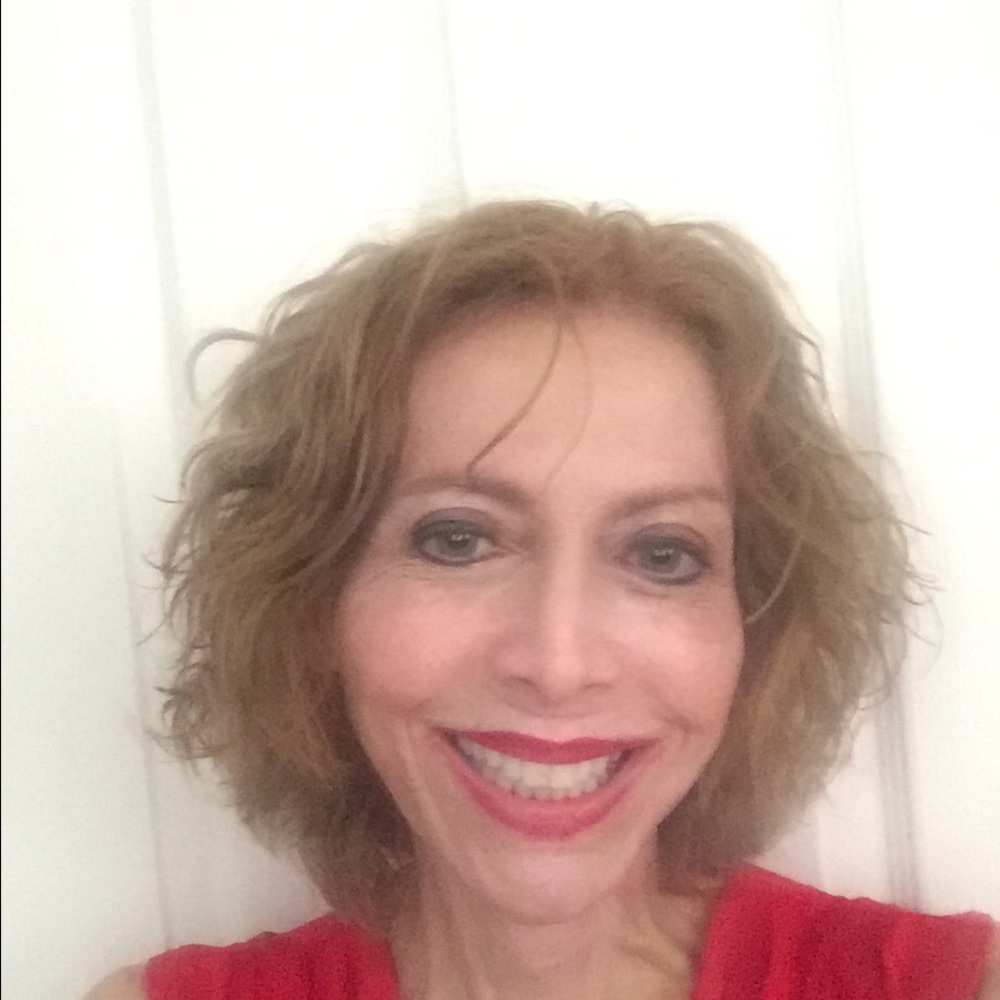 Meet your Posher, Elaine