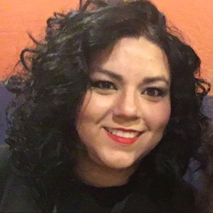 Meet your Posher, Lydia