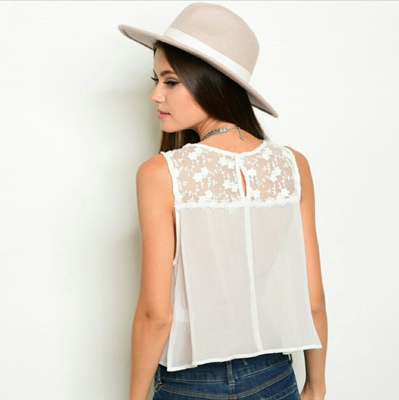 🌿SHEER LACE CROP TOP🌿 - Picture 6 of 8