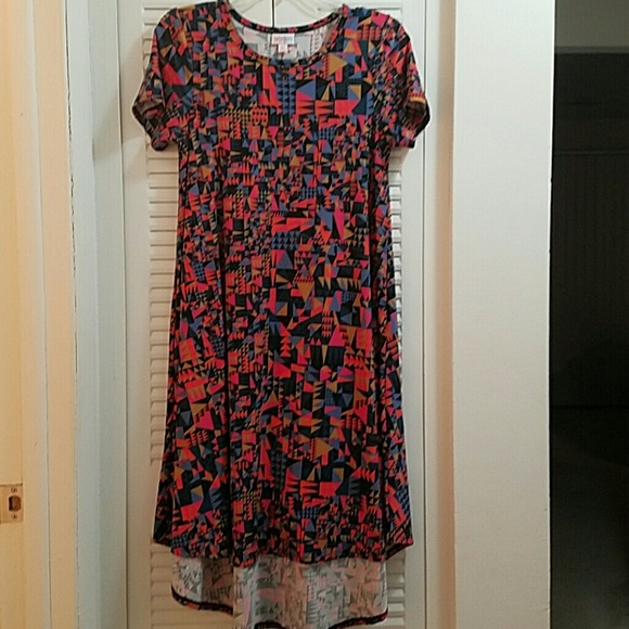 REDUCED EUC Geometric Lularoe Carly dress!!! - Picture 2 of 4