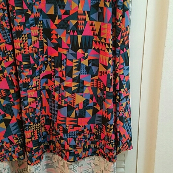REDUCED EUC Geometric Lularoe Carly dress!!! - Picture 4 of 4