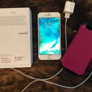 Gold I phone 6 lightly used (like new) 16GB