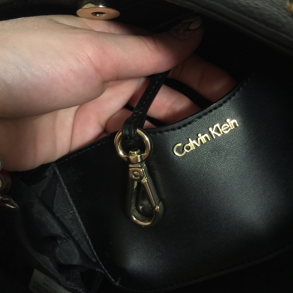 SOLD 👜Calvin Klein NWT Handbag 👜 - Picture 3 of 8