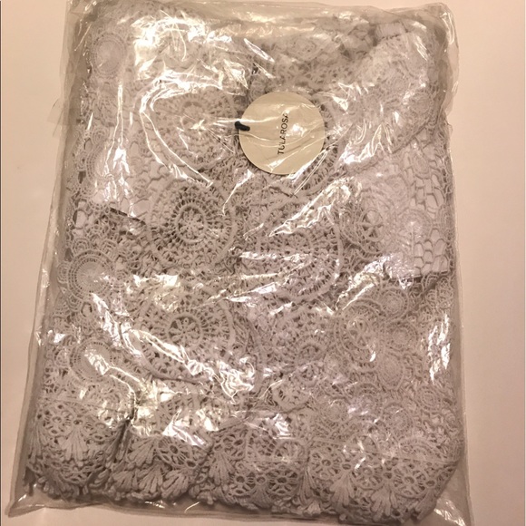 Tularosa • Amelia Off the Shoulder Top - Picture 6 of 6