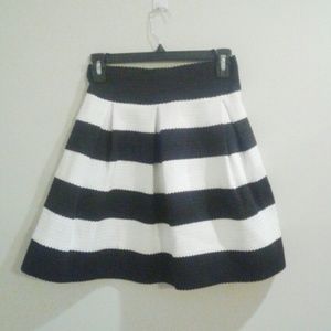 Xhilaration black and white stripe skirt size M
