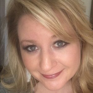 Meet your Posher, Stacy