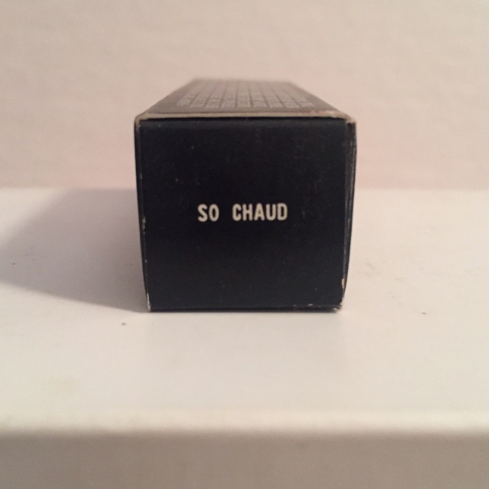 MAC Lipstick - SO CHAUD