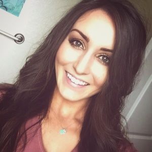 Meet your Posher, Renee