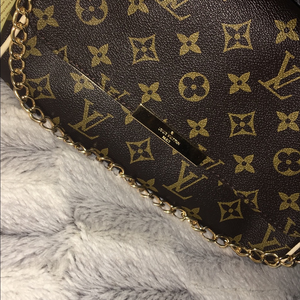 Louis Vuitton Crossbody