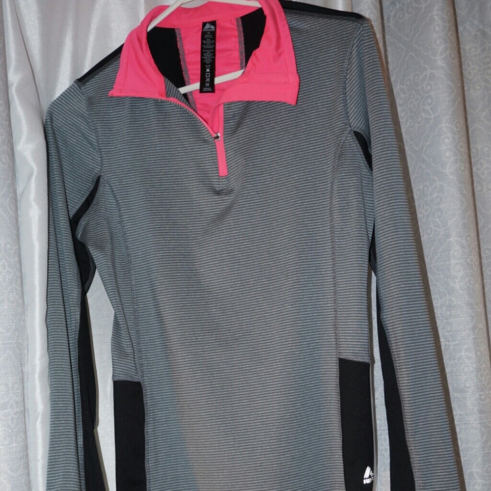 Reebok Fittness Top