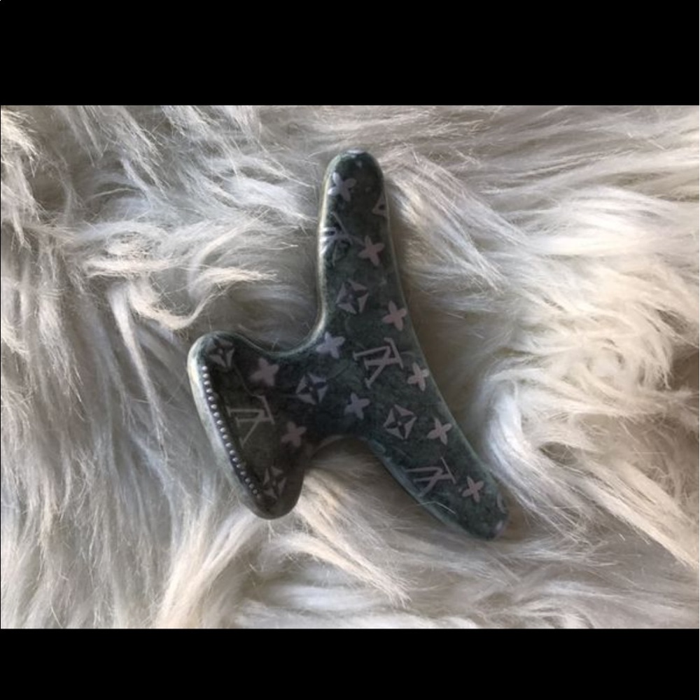 Louis Vuitton green marble hair clip