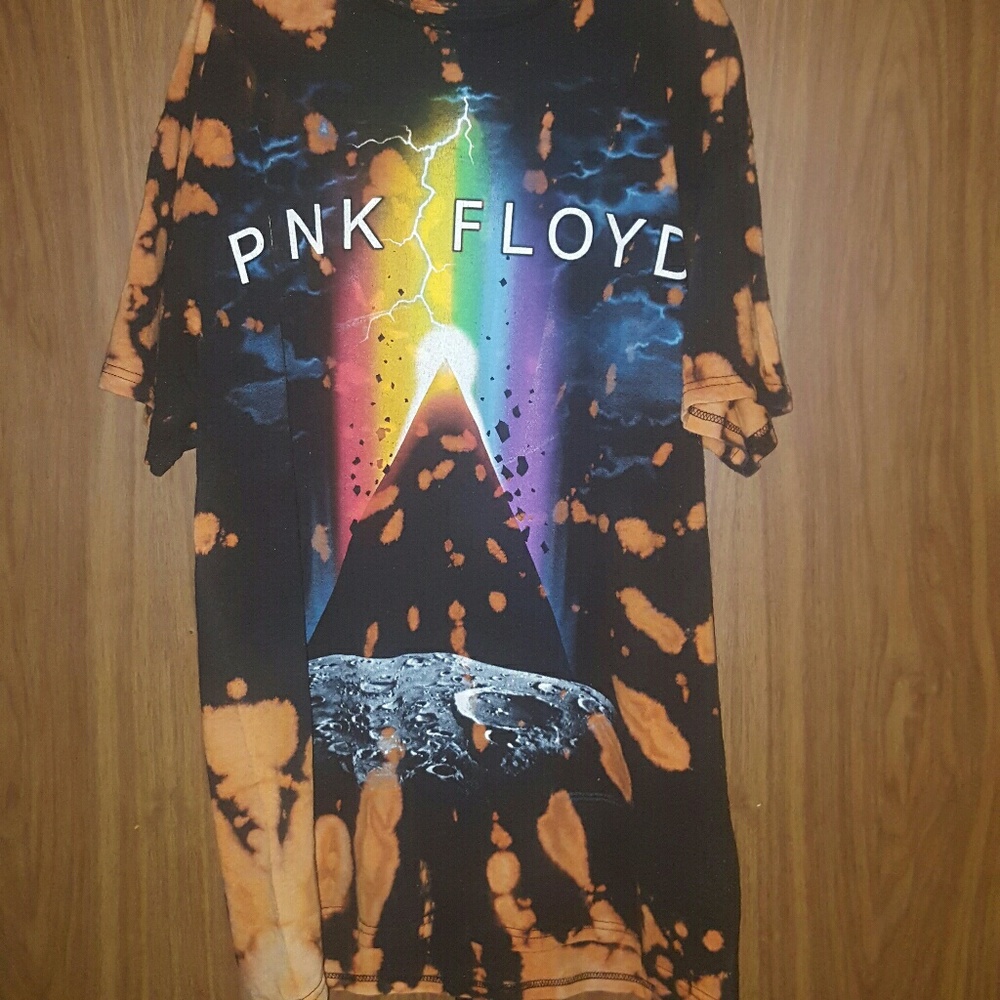 Custom bleach tie dyed Pink Floyd T-SHIRT.