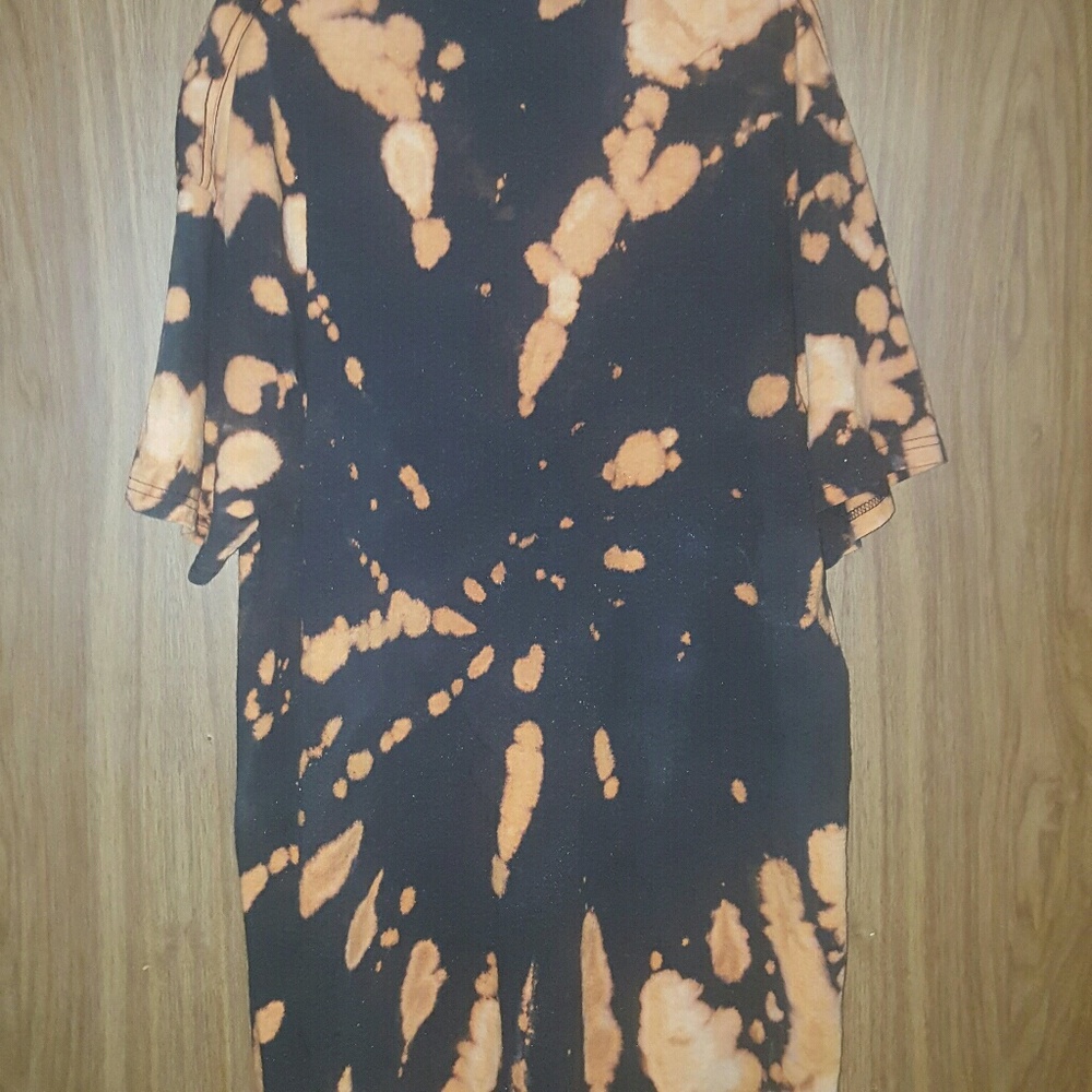 Custom bleach tie dyed Pink Floyd T-SHIRT. - Picture 3 of 3