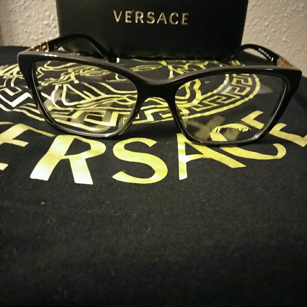 Brand New Versace with demo lens..