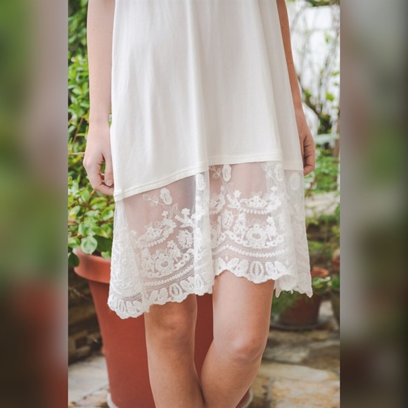 🎉HP🎉 Ivory lace Modal t back extender - Picture 2 of 2