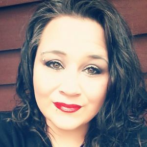 Meet your Posher, Teresa