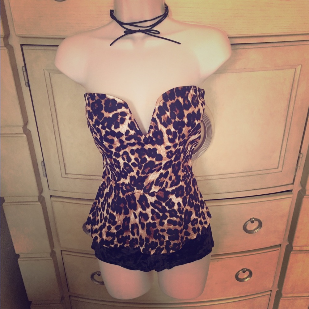 Sexy peplum tub top😘