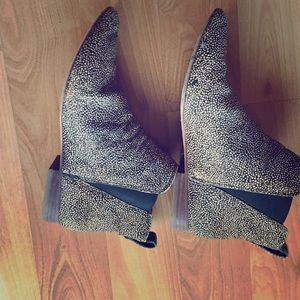Madewell Horsehair 7.5 Ankle Booties