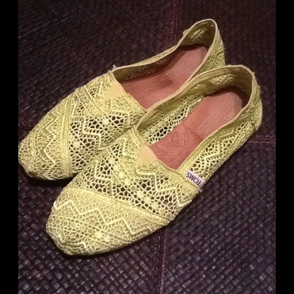 TOMS Shoes - Lime green crochet TOMS