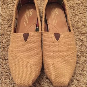 Toms Burlap