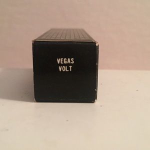 MAC Lipstick - VEGAS VOLT